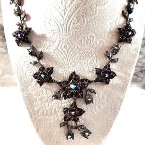 Beautiful Vintage Flower Necklace With Red Rhinestones Jewelry